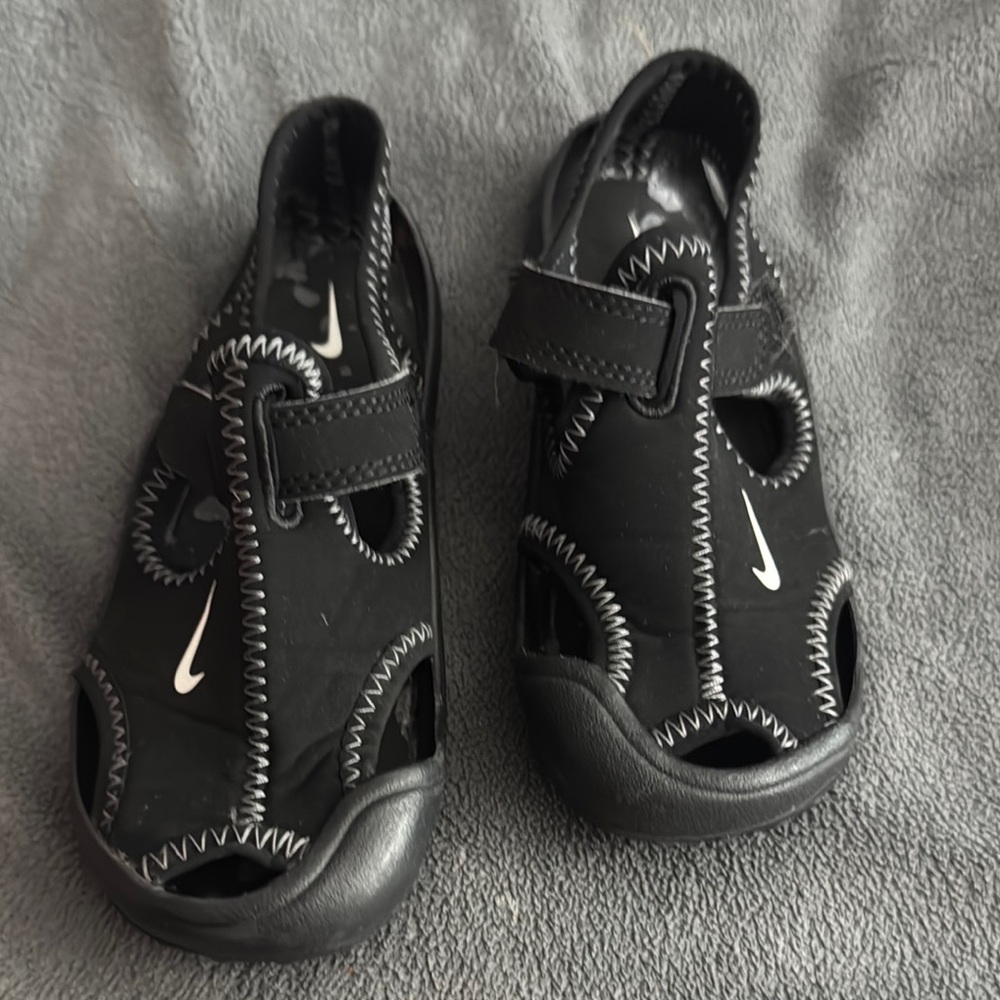 Nike kids Black Water Shoes with Adjustable Strap and Protective Toe Cap